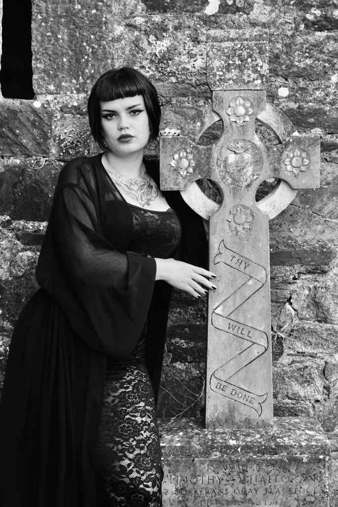 Lividbruisesimagery, cork, photography, glamour, cemetery, black and white, cemetery, portrait