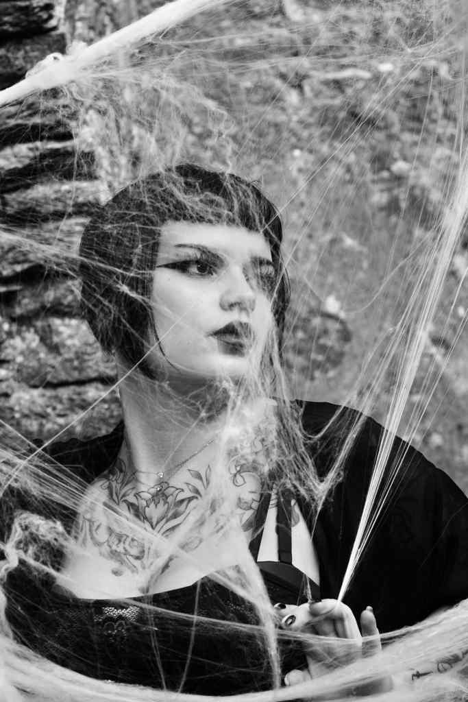 Lividbruisesimagery, cork, photography, glamour, cemetery, black and white, cemetery, portrait